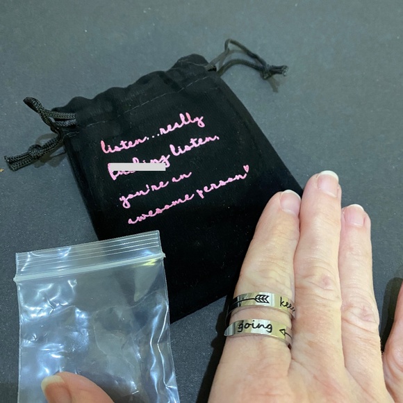 Women’s inspirational Ring Engraved Quote "Keep Fu**ing Going" - Picture 3 of 13